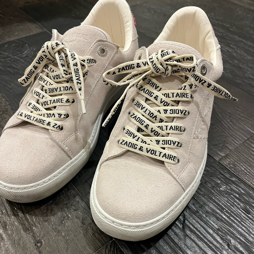 ZADIG & VOLTAIRE cream/gray and white suede shoes with beaded boho details